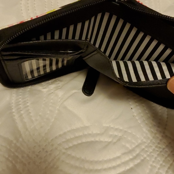 Wallet - Picture 3 of 3